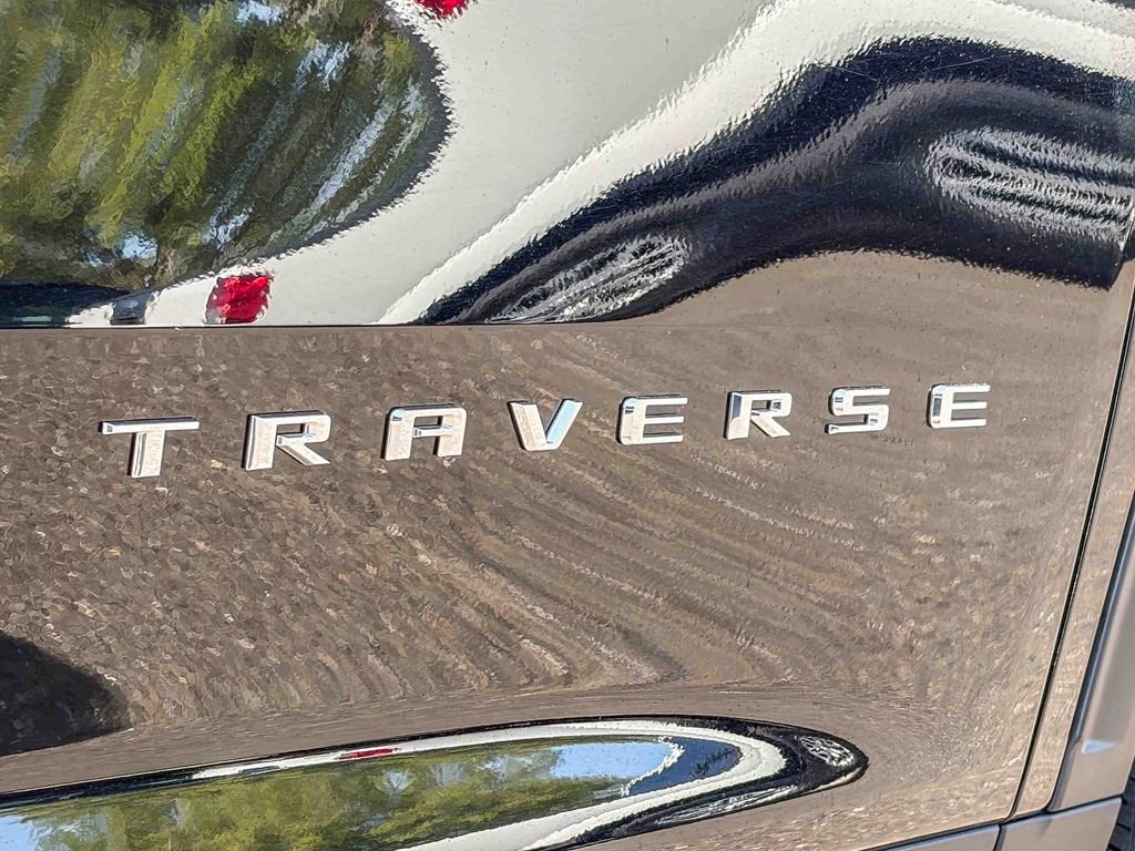 2024 Chevrolet Traverse LT