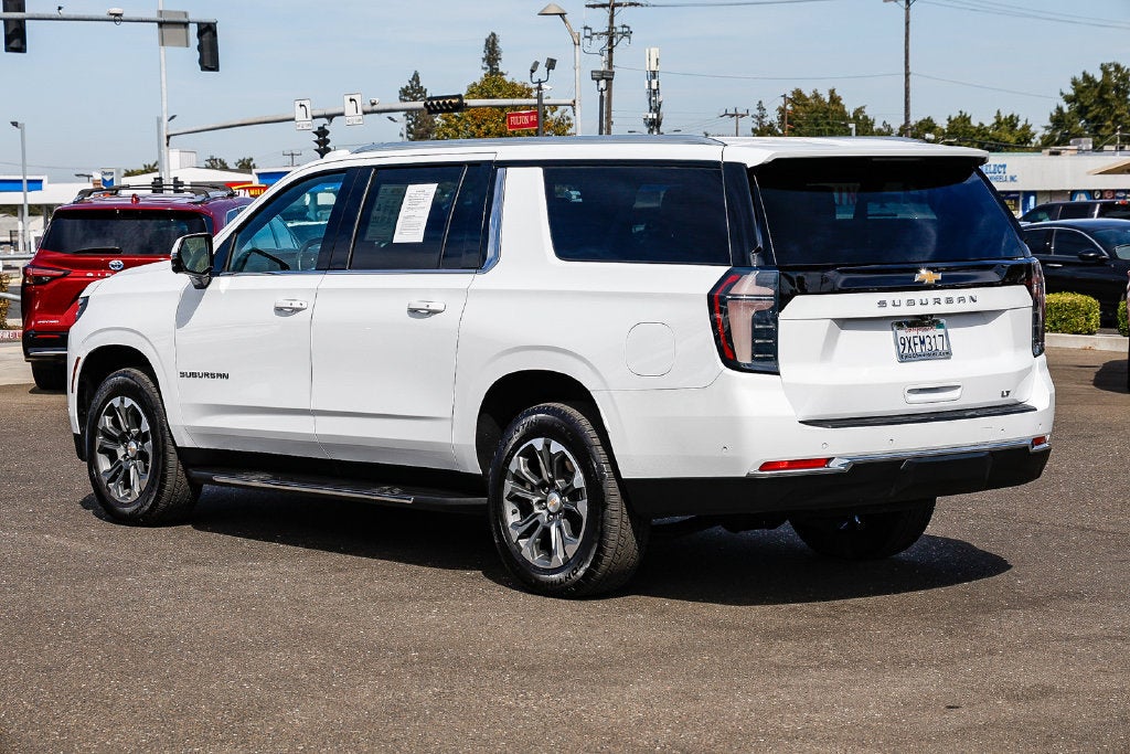 2026 Chevrolet Suburban LT