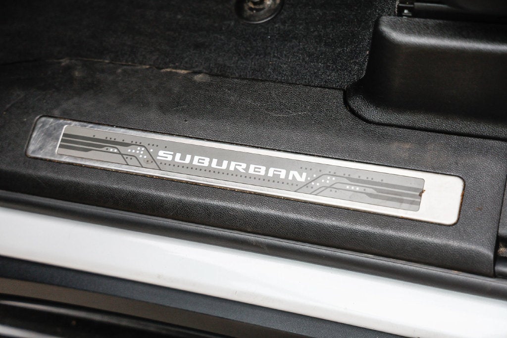 2023 Chevrolet Suburban RST