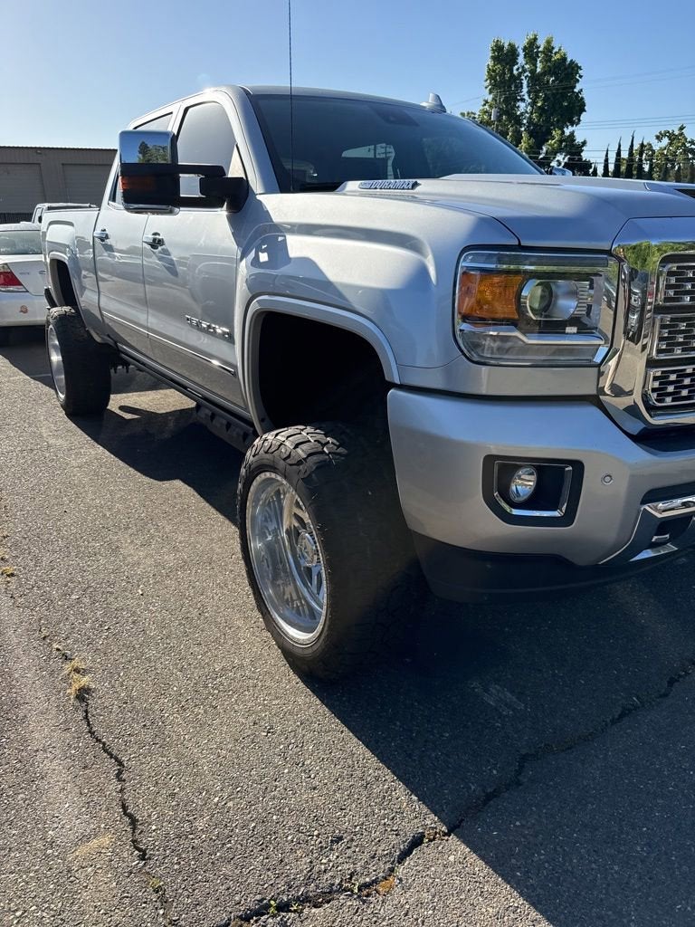 2019 GMC Sierra 2500 HD Denali