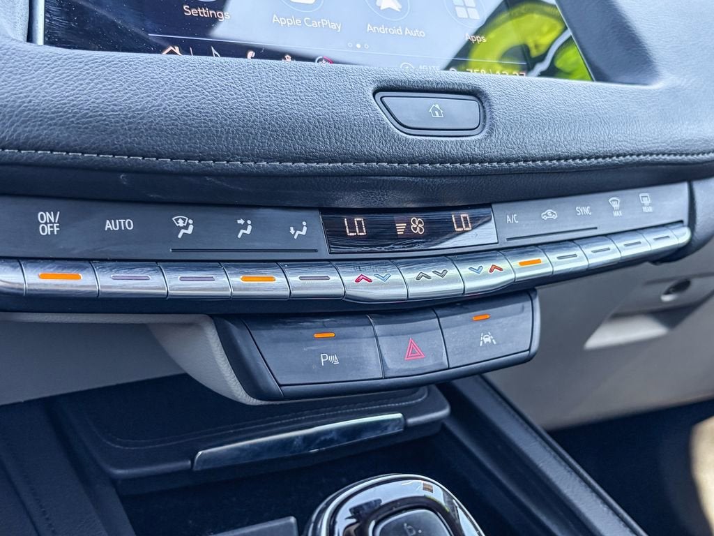 2023 Cadillac XT4 Premium Luxury