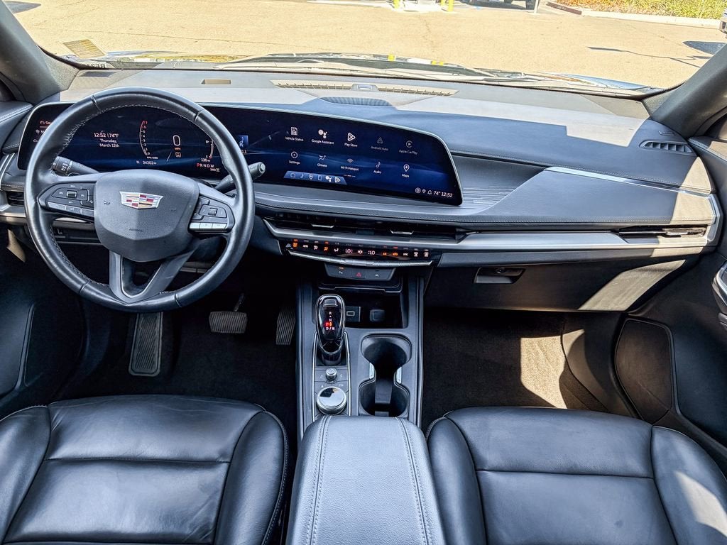 2024 Cadillac XT4 Premium Luxury