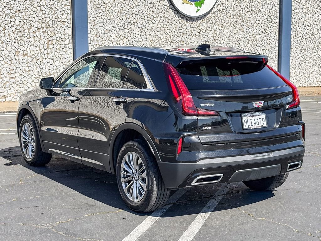 2024 Cadillac XT4 Premium Luxury