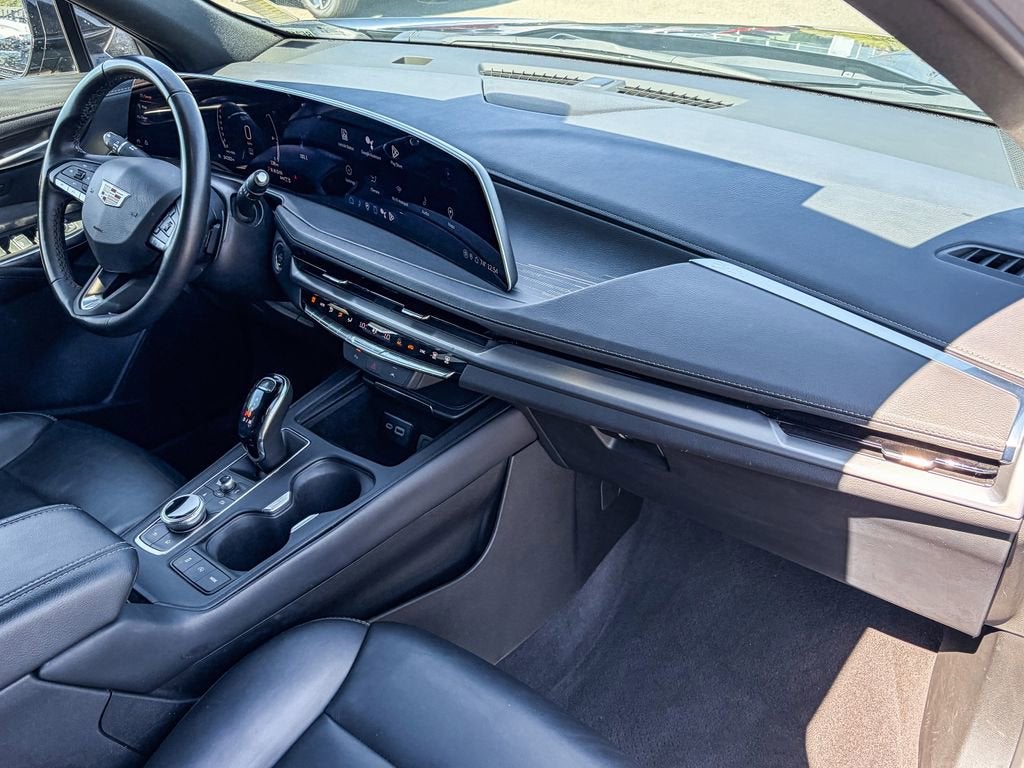 2024 Cadillac XT4 Premium Luxury