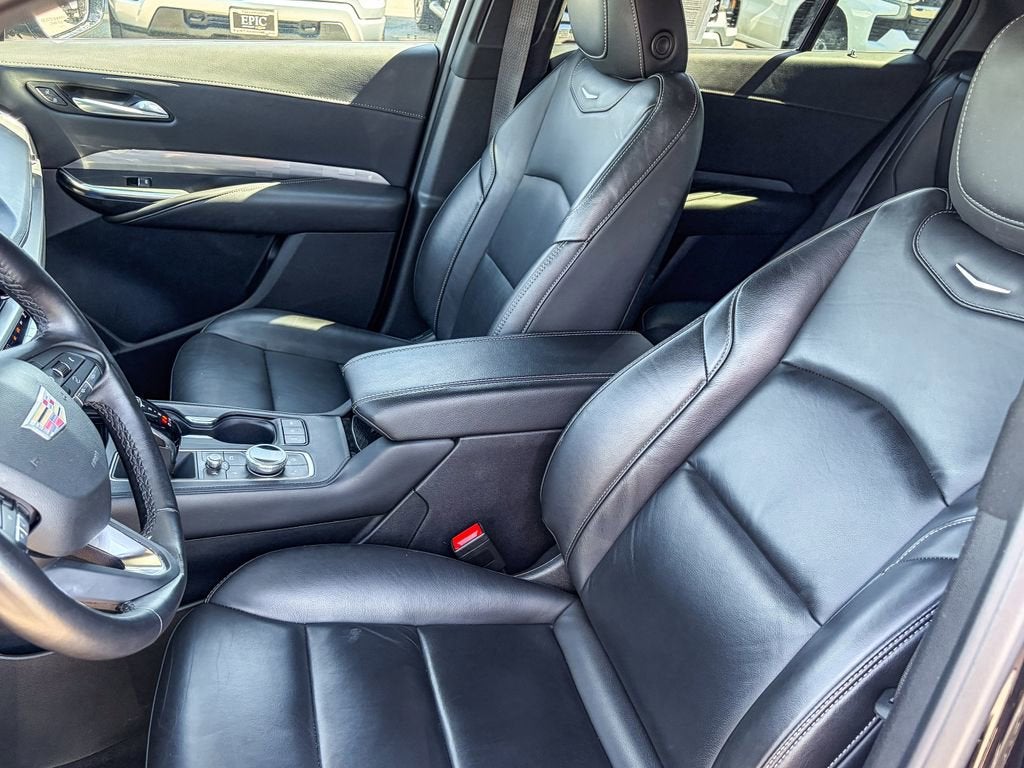 2024 Cadillac XT4 Premium Luxury