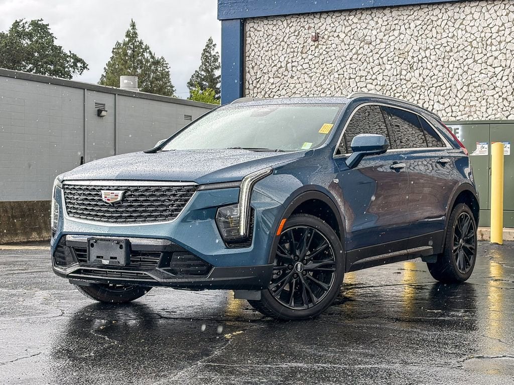 2025 Cadillac XT4 Premium Luxury
