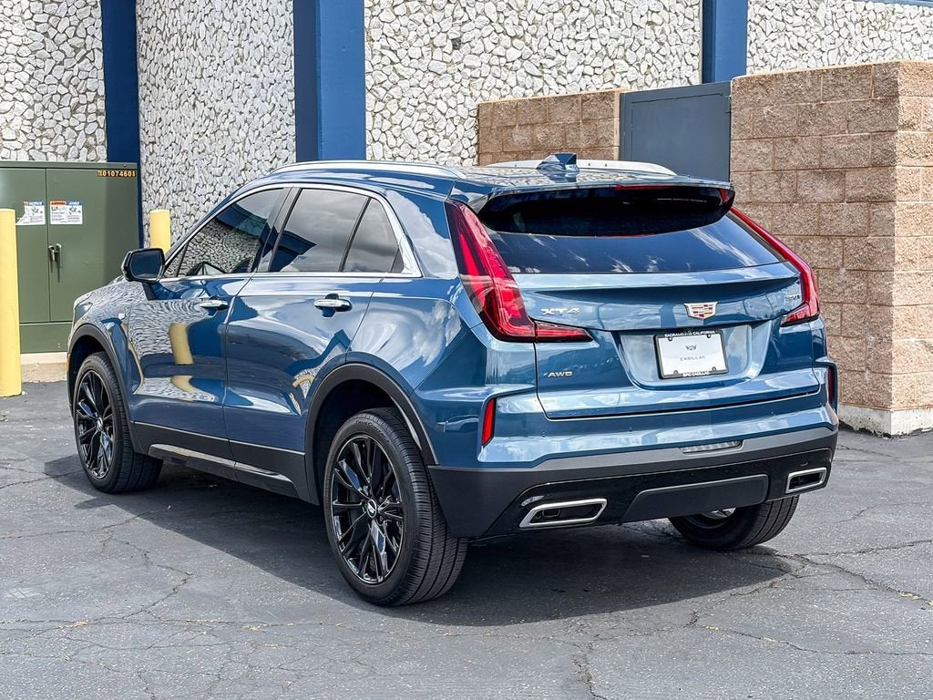 2025 Cadillac XT4 Premium Luxury