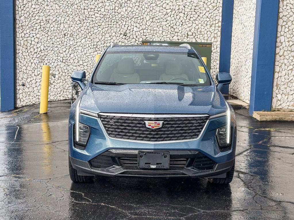 2025 Cadillac XT4 Premium Luxury
