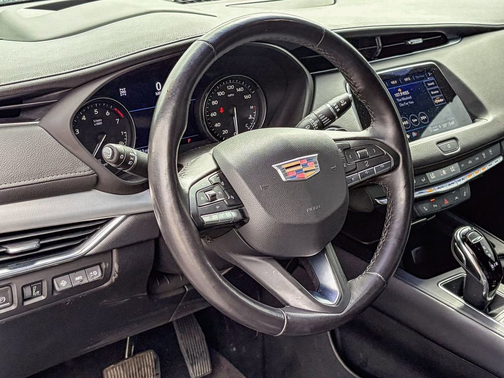 2023 Cadillac XT4 Premium Luxury