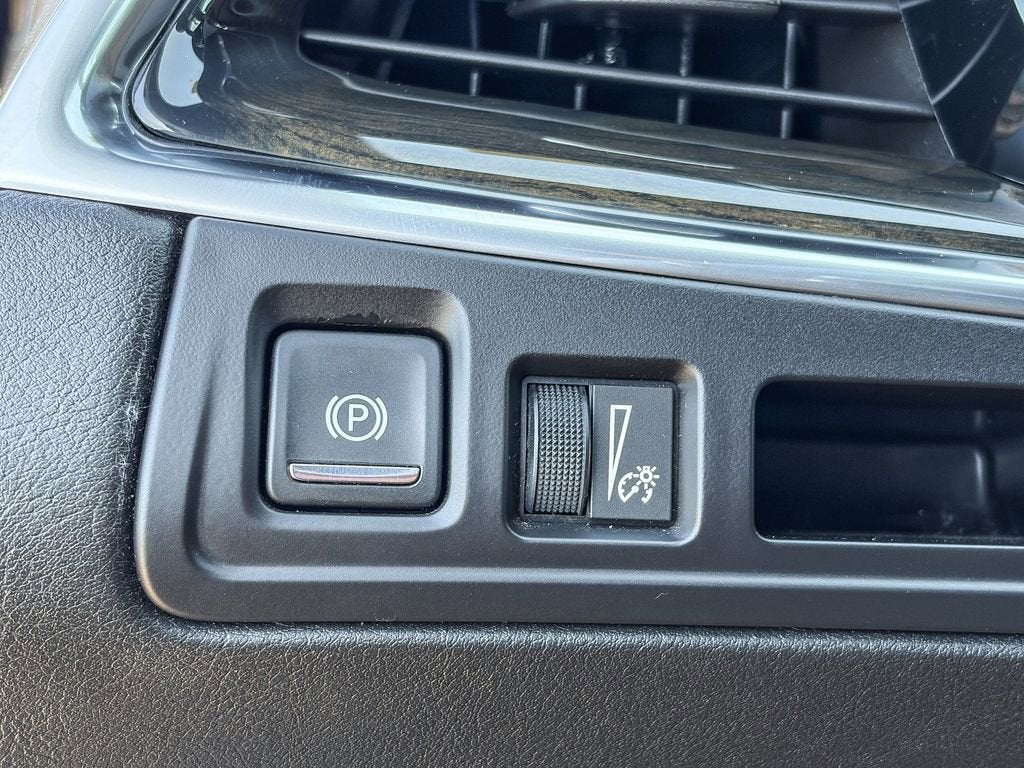 2017 Cadillac XT5 Luxury FWD