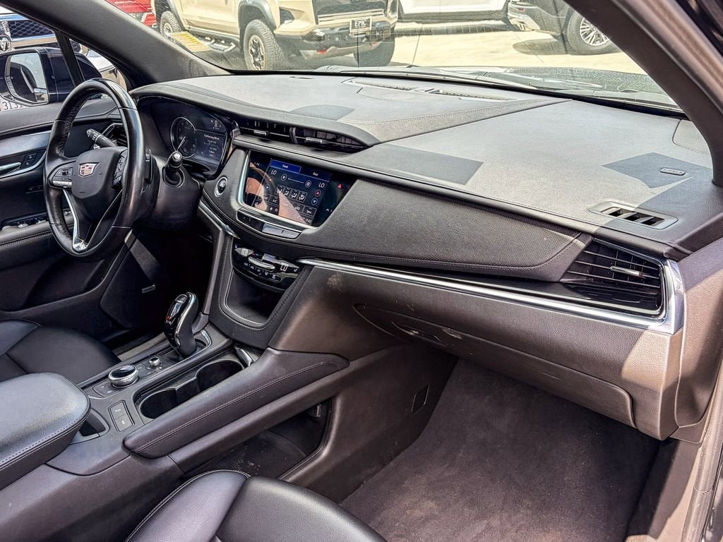 2023 Cadillac XT6 Luxury