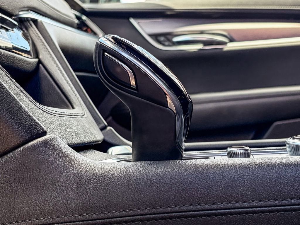 2025 Cadillac XT6 Luxury