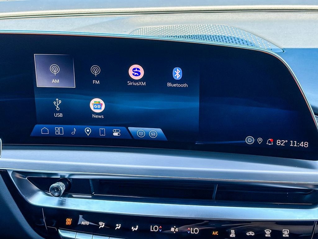 2025 Cadillac LYRIQ Luxury 1