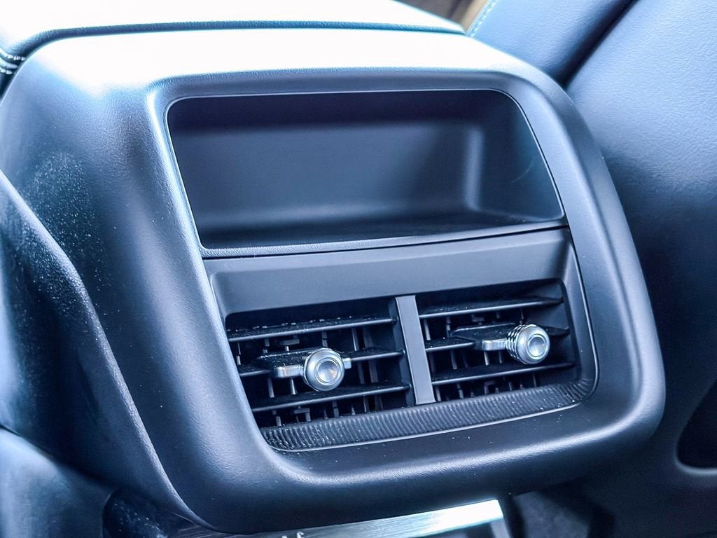 2025 Cadillac LYRIQ Luxury 1