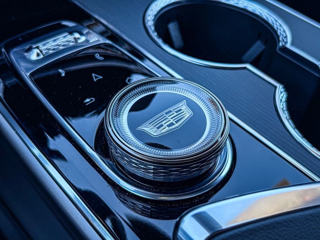 2025 Cadillac LYRIQ Luxury 1