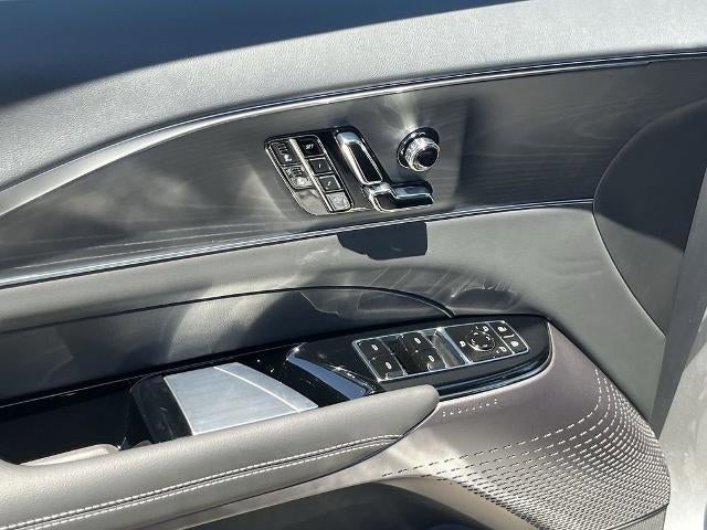 2025 Cadillac LYRIQ Luxury 1