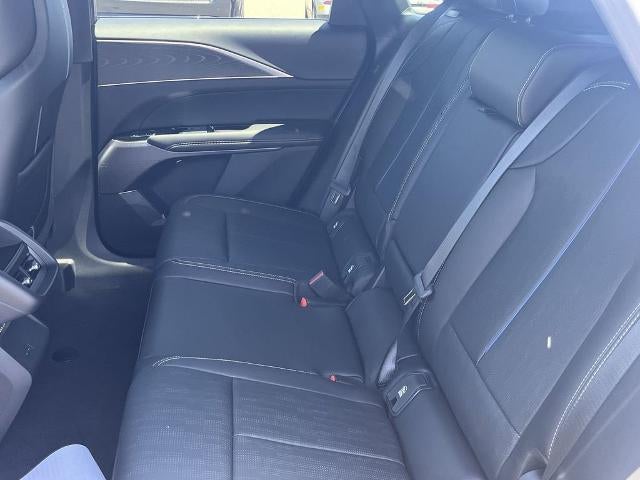 2025 Cadillac LYRIQ Luxury 1