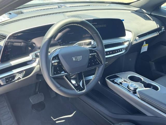 2025 Cadillac LYRIQ Luxury 1