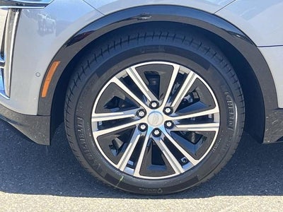 2025 Cadillac LYRIQ Luxury 1