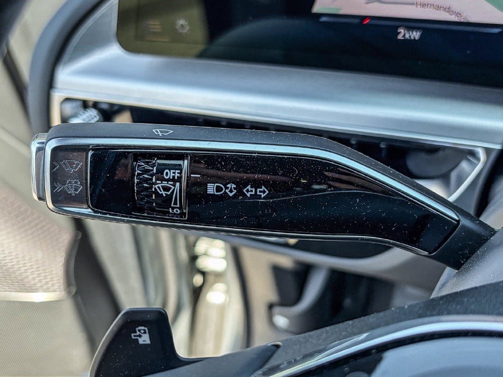 2025 Cadillac LYRIQ Luxury 1