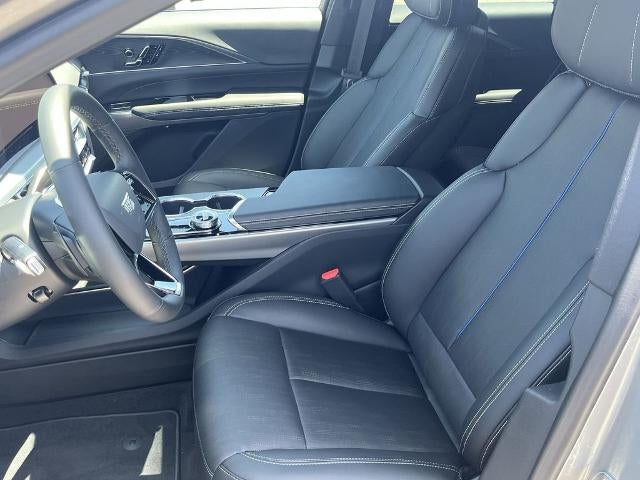 2025 Cadillac LYRIQ Luxury 1