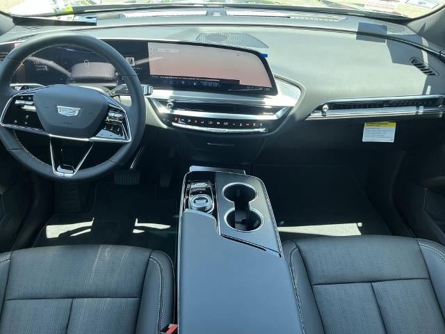 2025 Cadillac LYRIQ Luxury 1