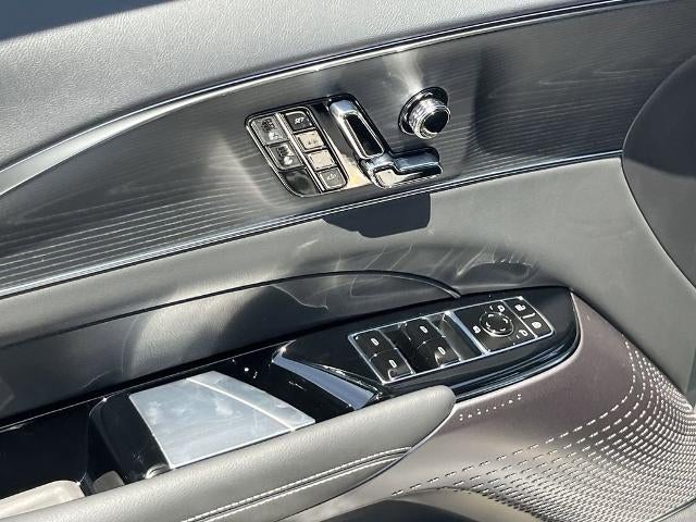 2025 Cadillac LYRIQ Luxury 1