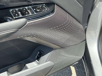 2025 Cadillac LYRIQ Luxury 1