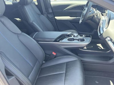2025 Cadillac LYRIQ Luxury 1