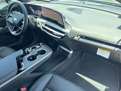 2025 Cadillac LYRIQ Luxury 1