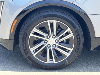 2025 Cadillac LYRIQ Luxury 1