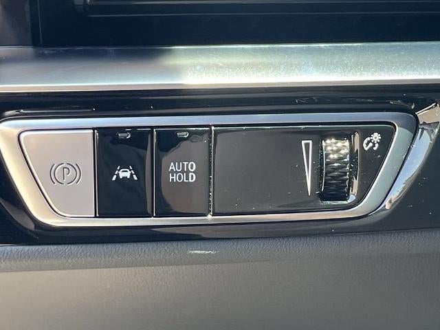 2025 Cadillac LYRIQ Luxury 1