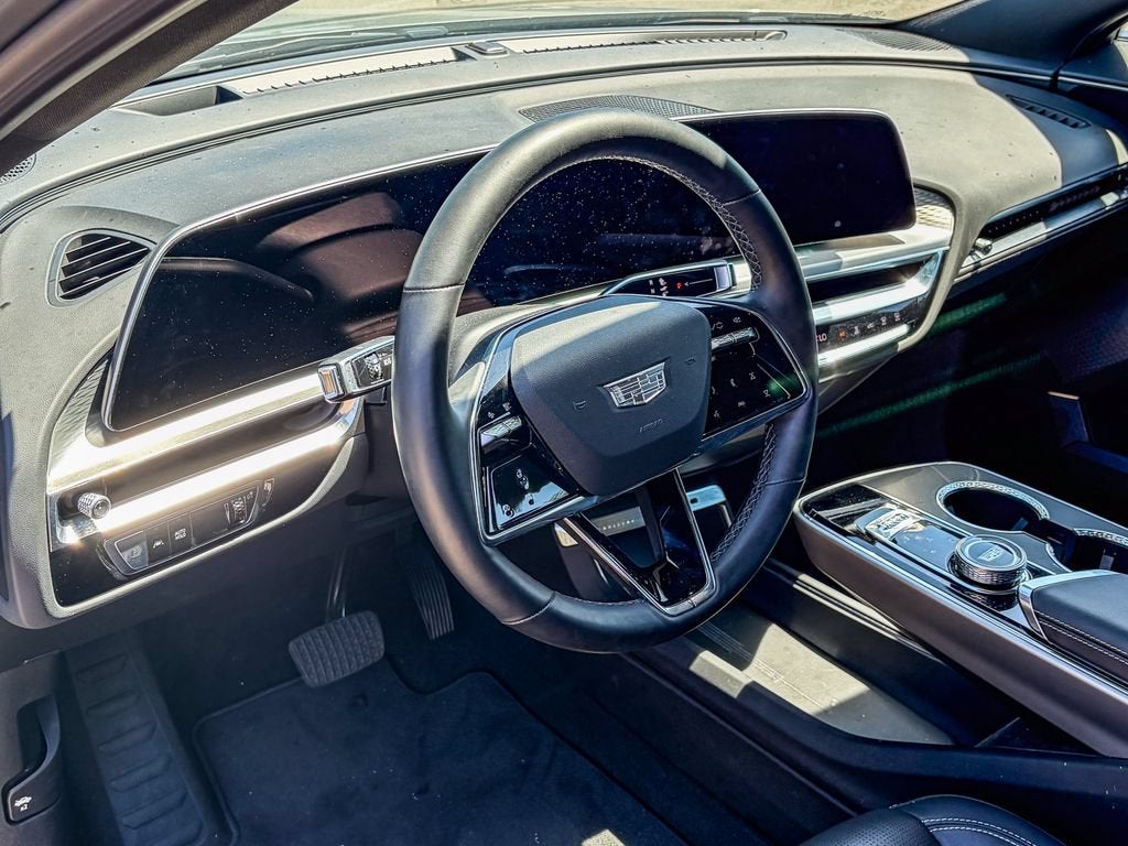 2024 Cadillac LYRIQ Luxury 1