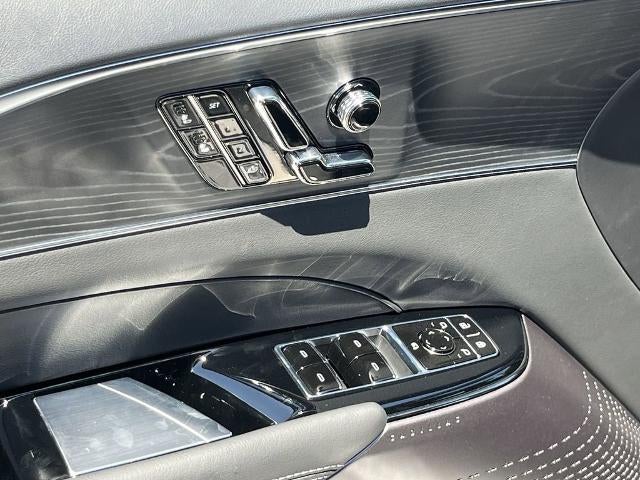 2025 Cadillac LYRIQ Sport 1