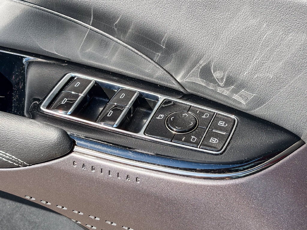 2025 Cadillac LYRIQ Sport 1