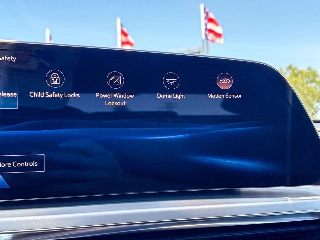 2024 Cadillac LYRIQ Sport 3