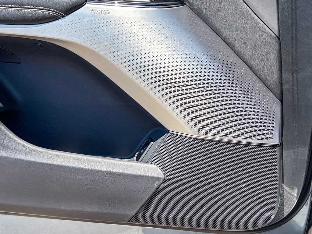 2024 Cadillac LYRIQ Sport 3