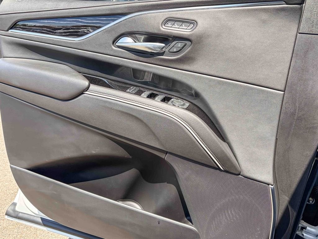 2022 Cadillac Escalade Sport