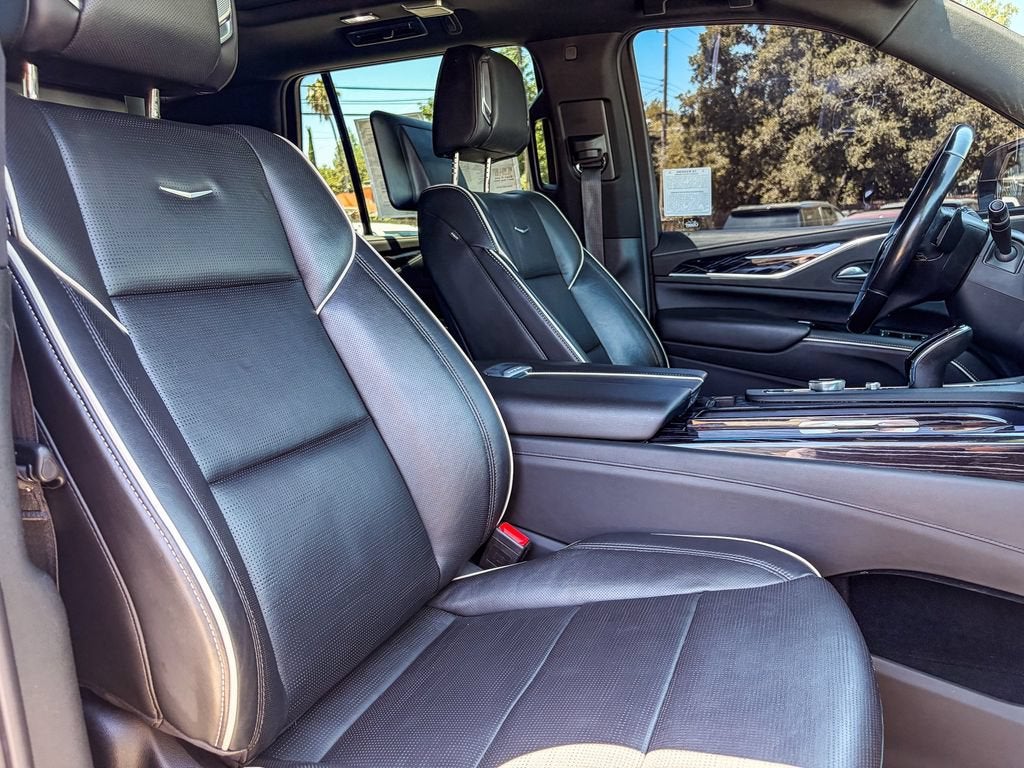 2023 Cadillac Escalade Sport