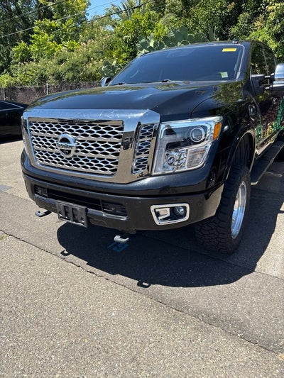 2017 Nissan TITAN XD Platinum Reserve Diesel