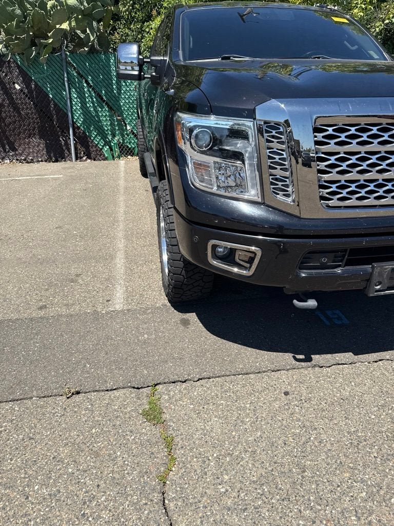 2017 Nissan TITAN XD Platinum Reserve Diesel