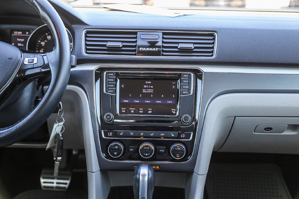 2018 Volkswagen Passat 2.0T S