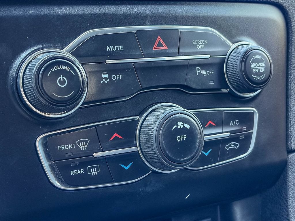 2020 Dodge Charger SXT RWD