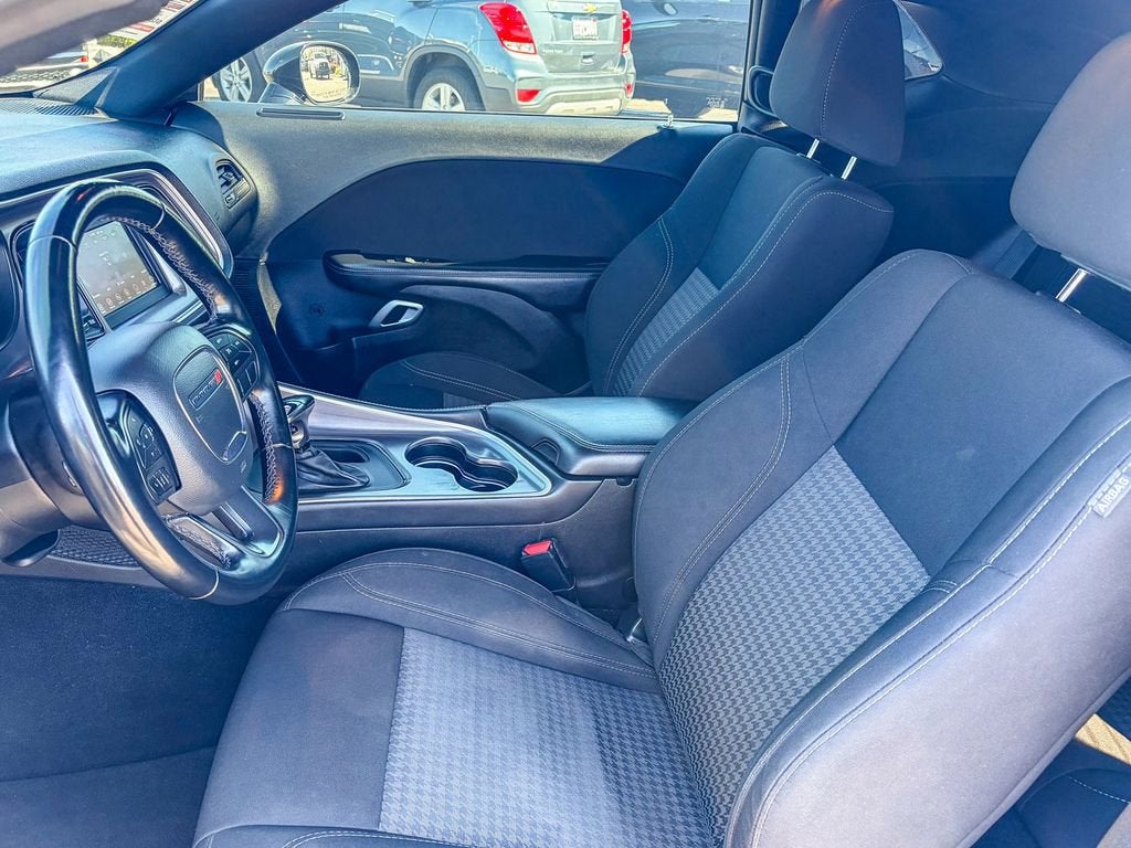 2021 Dodge Challenger SXT