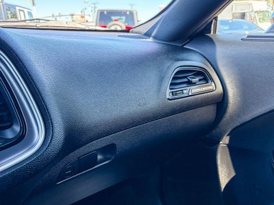 2021 Dodge Challenger SXT