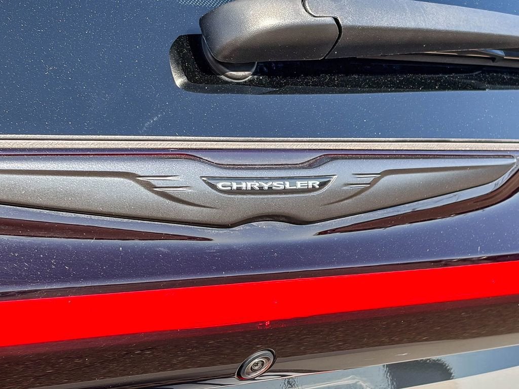 2025 Chrysler Pacifica Hybrid Premium S Appearance Pkg