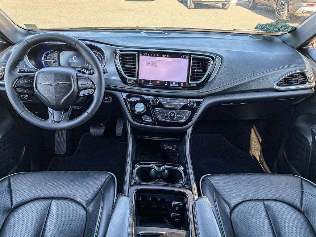 2025 Chrysler Pacifica Hybrid Premium S Appearance Pkg