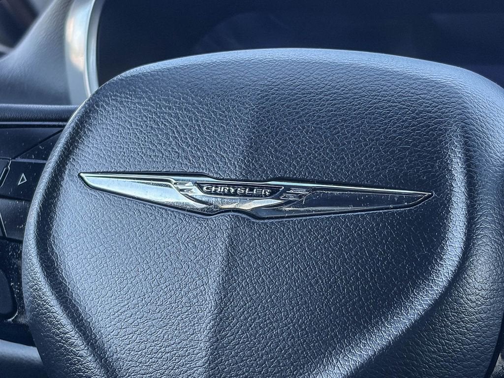 2025 Chrysler Pacifica Hybrid Premium S Appearance Pkg