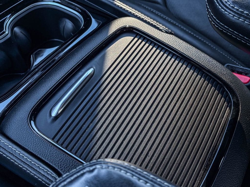 2025 Chrysler Pacifica Hybrid Premium S Appearance Pkg