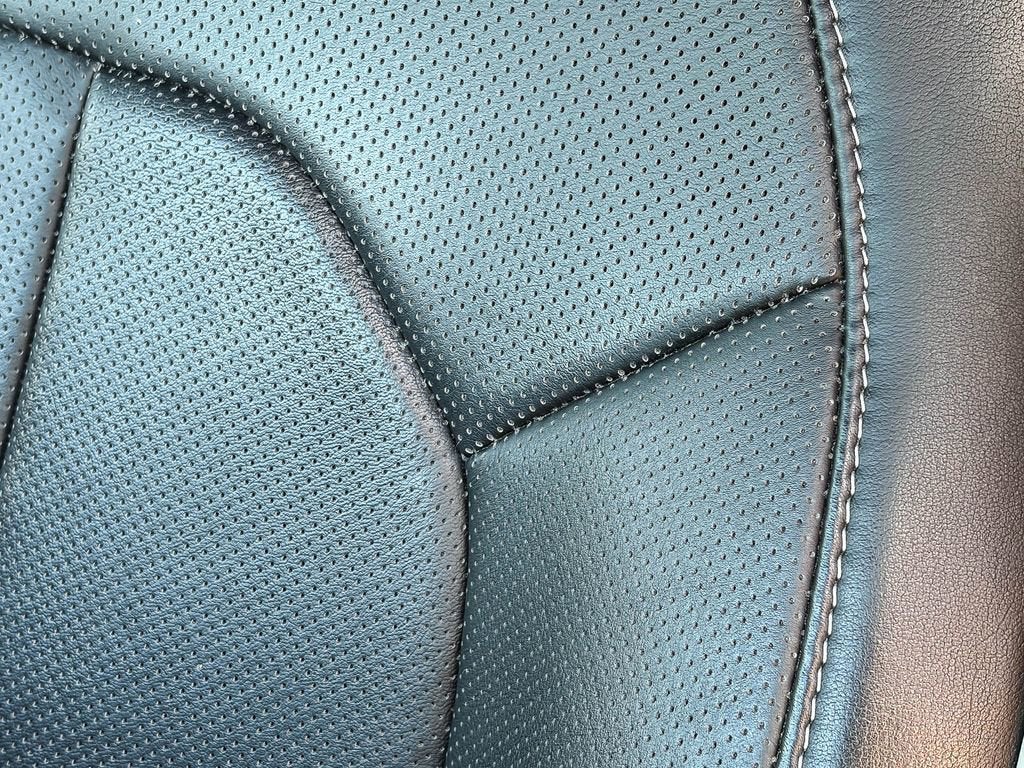 2025 Chrysler Pacifica Hybrid Premium S Appearance Pkg